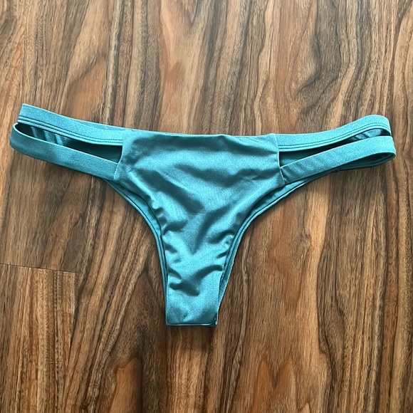 Billabong Isla Sol Searcher Bikini Bottom - Picture 4 of 11